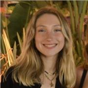 Étudiante en 3ème année à SciencesPo Paris, je suis disponible tout le mois de Juin pour de l'aide aux devoirs (tout niveau)